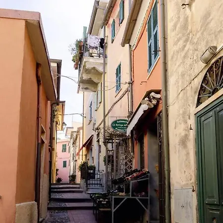 5 Terre, Tellaro: Casa Del Poeta Tellaro